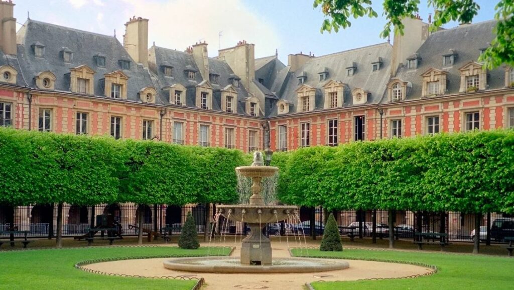 Typical street atmosphere in central Paris neighborhood