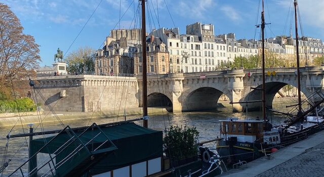 Découvrez les îles Parisiennes : Saint Louis et la Cité